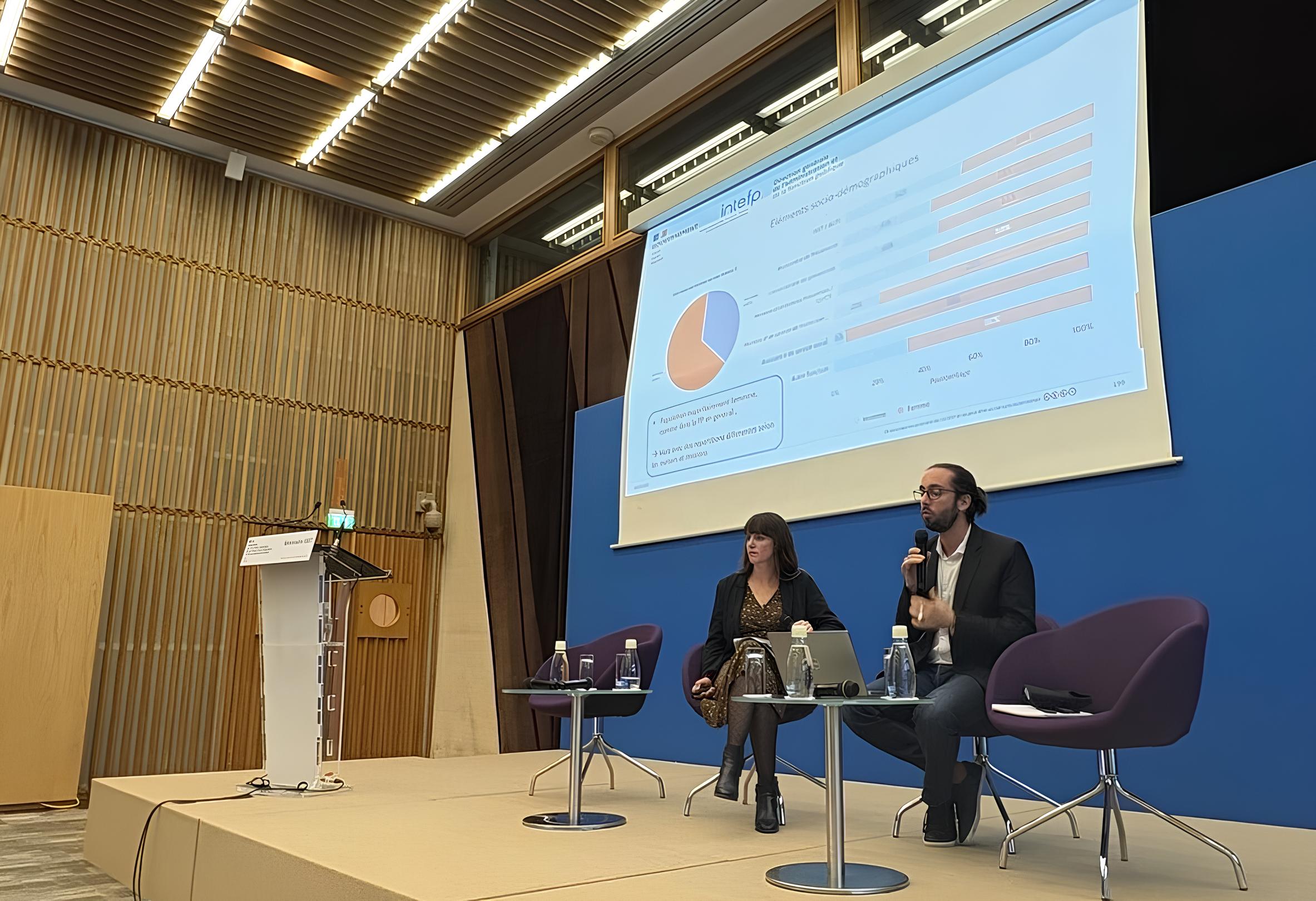 Edouard Robin, de l'INTEFP, présente l'enquête, lors de la rentrée 2025 des ISST.