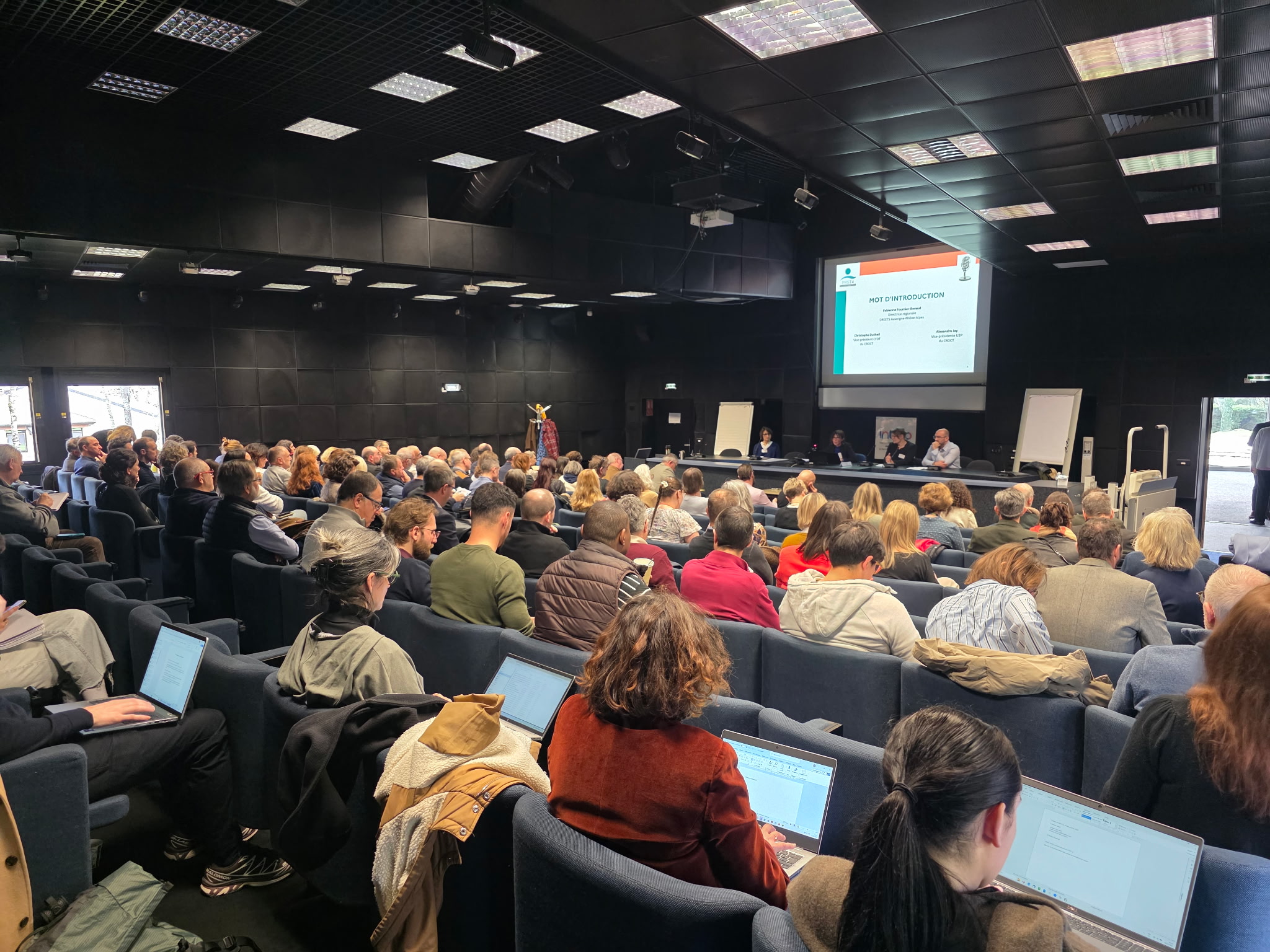 Séminaire PRST 4 et 5 dans l'amphithéâtre de l'INTEFP