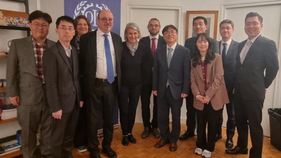 L’INTEFP rencontre une délégation sud-coréenne dans le bureau parisien de l’OIT.